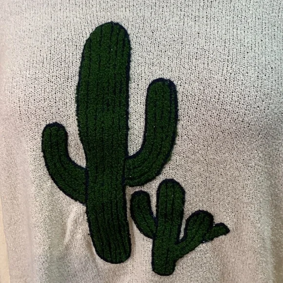Vici cactus sweater, size small - Picture 3 of 10